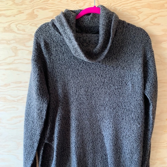 Turtle neck sweater - Picture 1 of 2